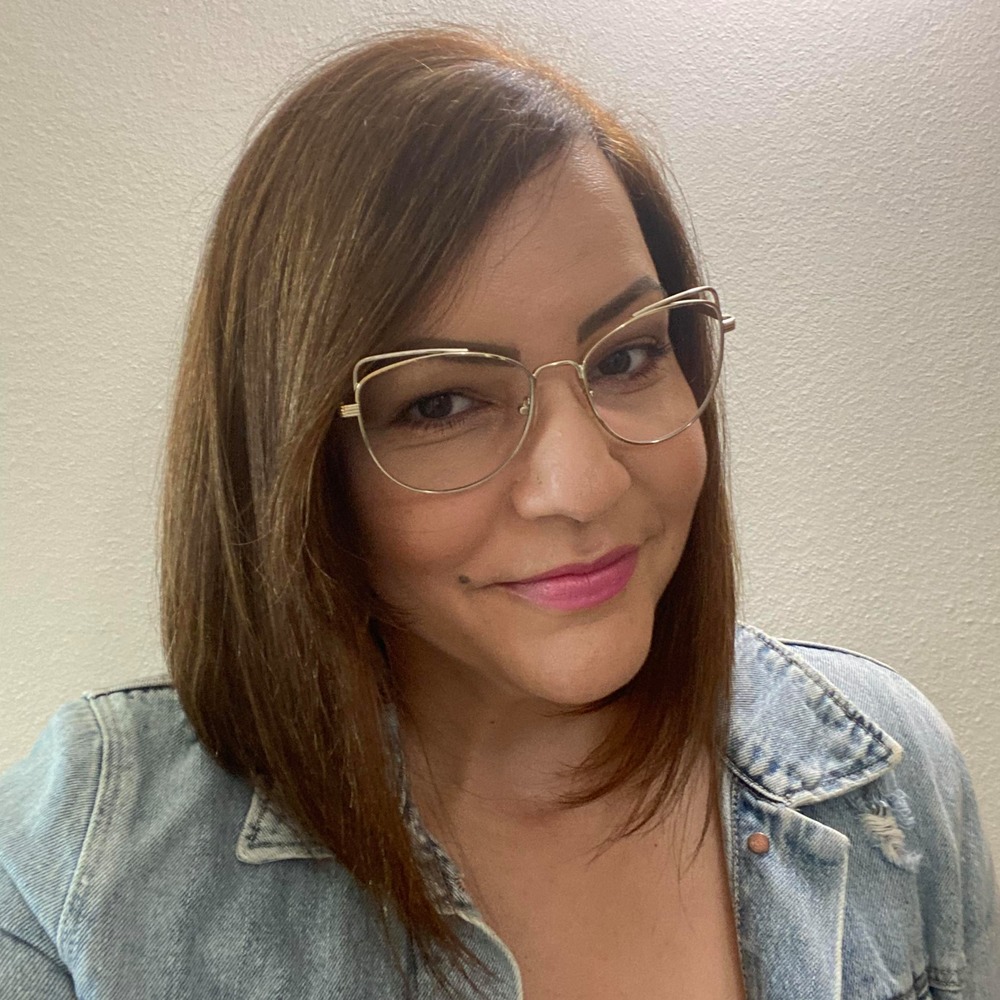 Meet your Posher, Yara